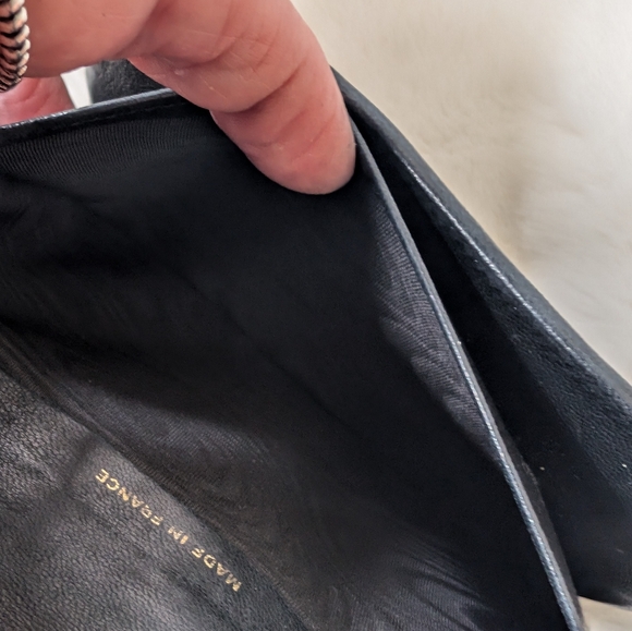 Chanel Caviar Kisslock Wallet. - Picture 11 of 16